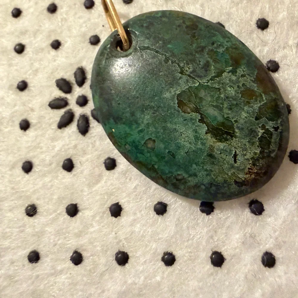 Natural Green Stone Pendant – Earthy Boho Charm